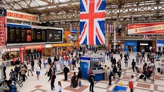 A Walk Through The London Victoria Station London England [upl. by Chet678]